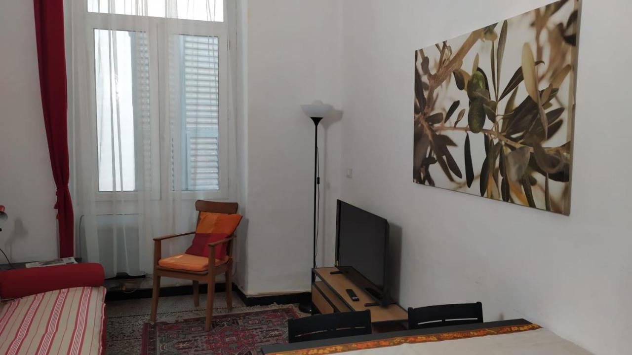 Apartment Iron